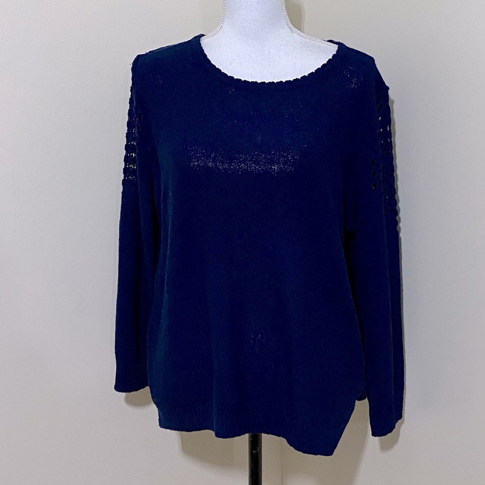 Stich Fix Honey Punch || Woman’s blue Blouse size Large